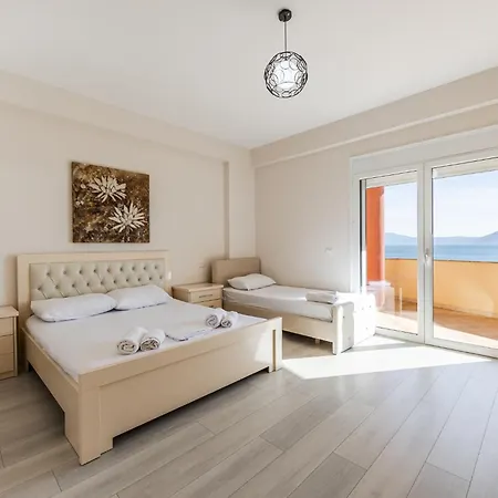 Beachfront - Near & Apartment