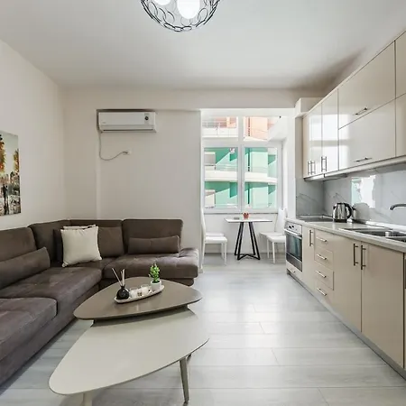 Beachfront - Near & Apartment Vlore