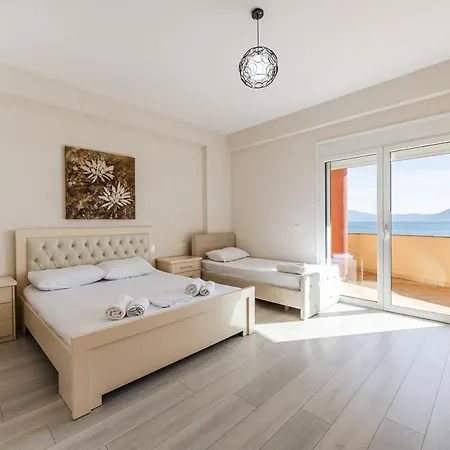 Apartment Beachfront - Near &